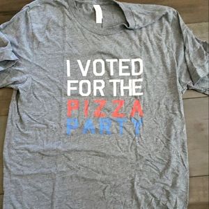 Funny T-shirt - "I voted for the pizza party" men medium